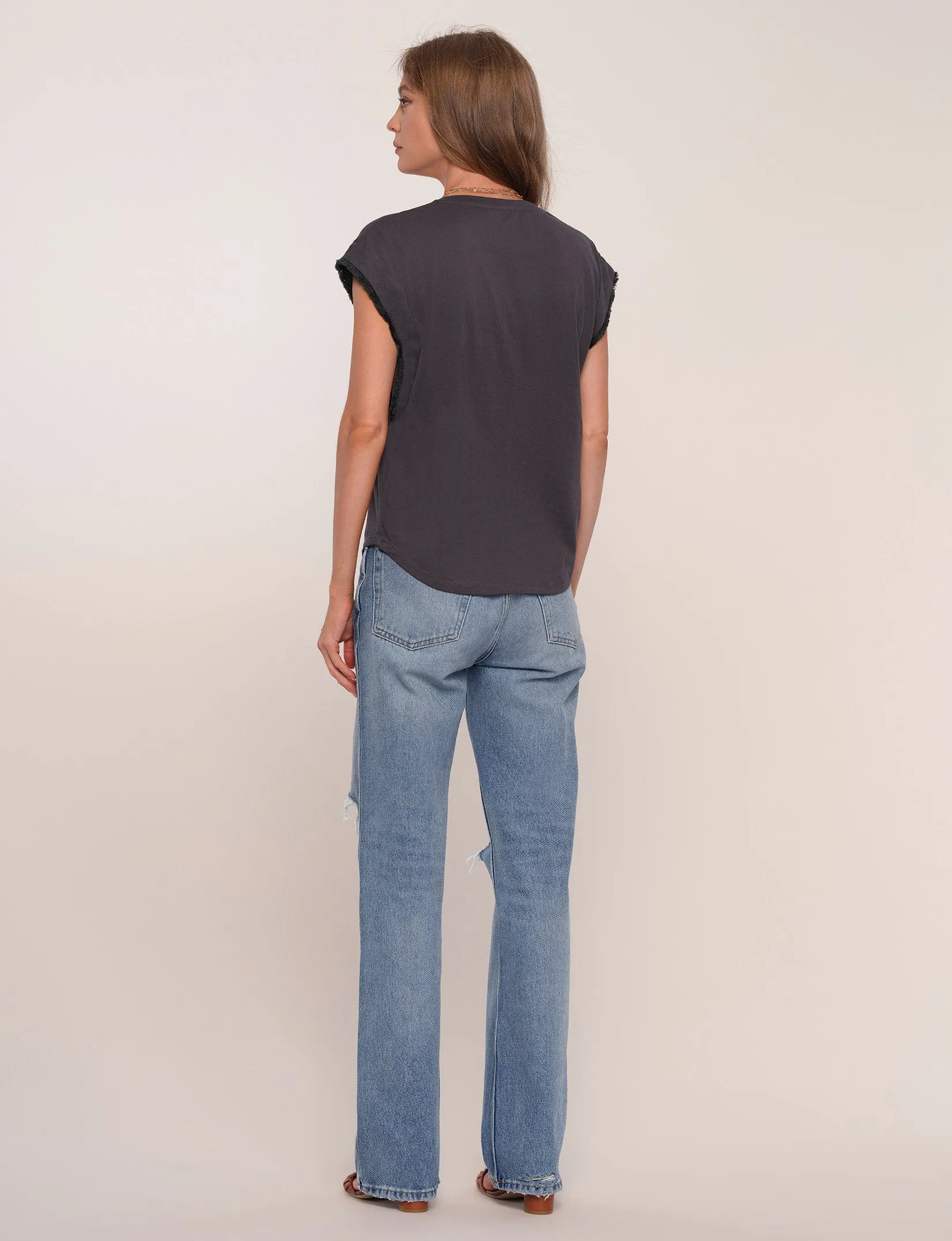 Calla Tee