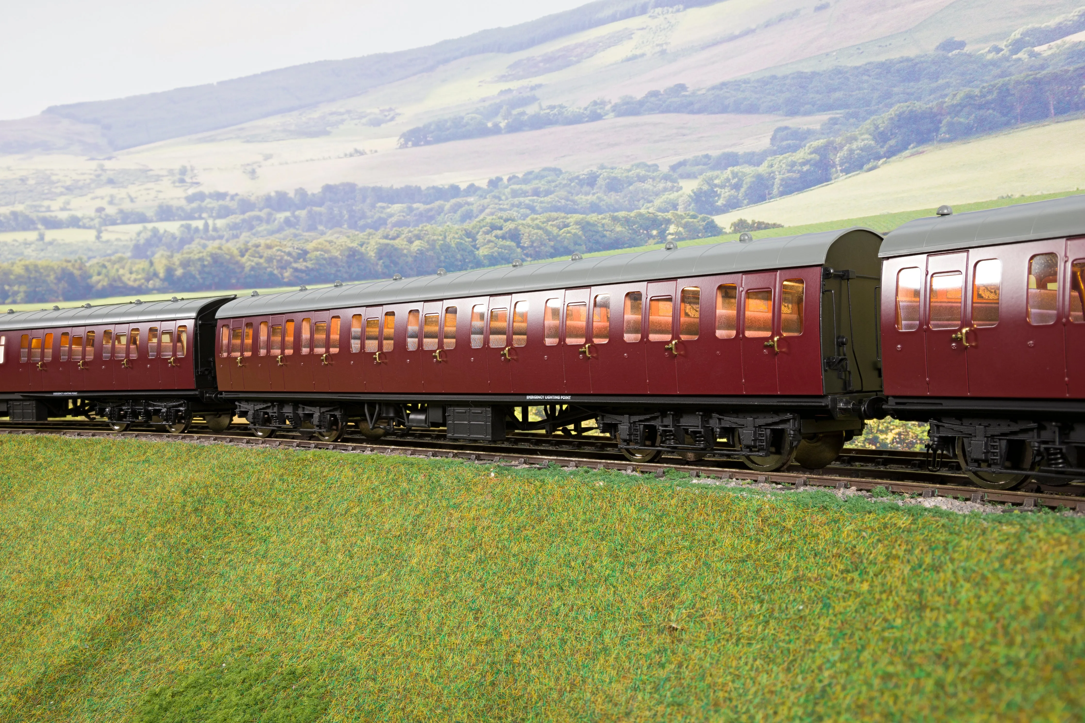 Darstaed D23-2-2 7mm Finescale O Gauge BR 57' Mk1 Suburban Composite (C) Coach, BR Un-Lined Maroon