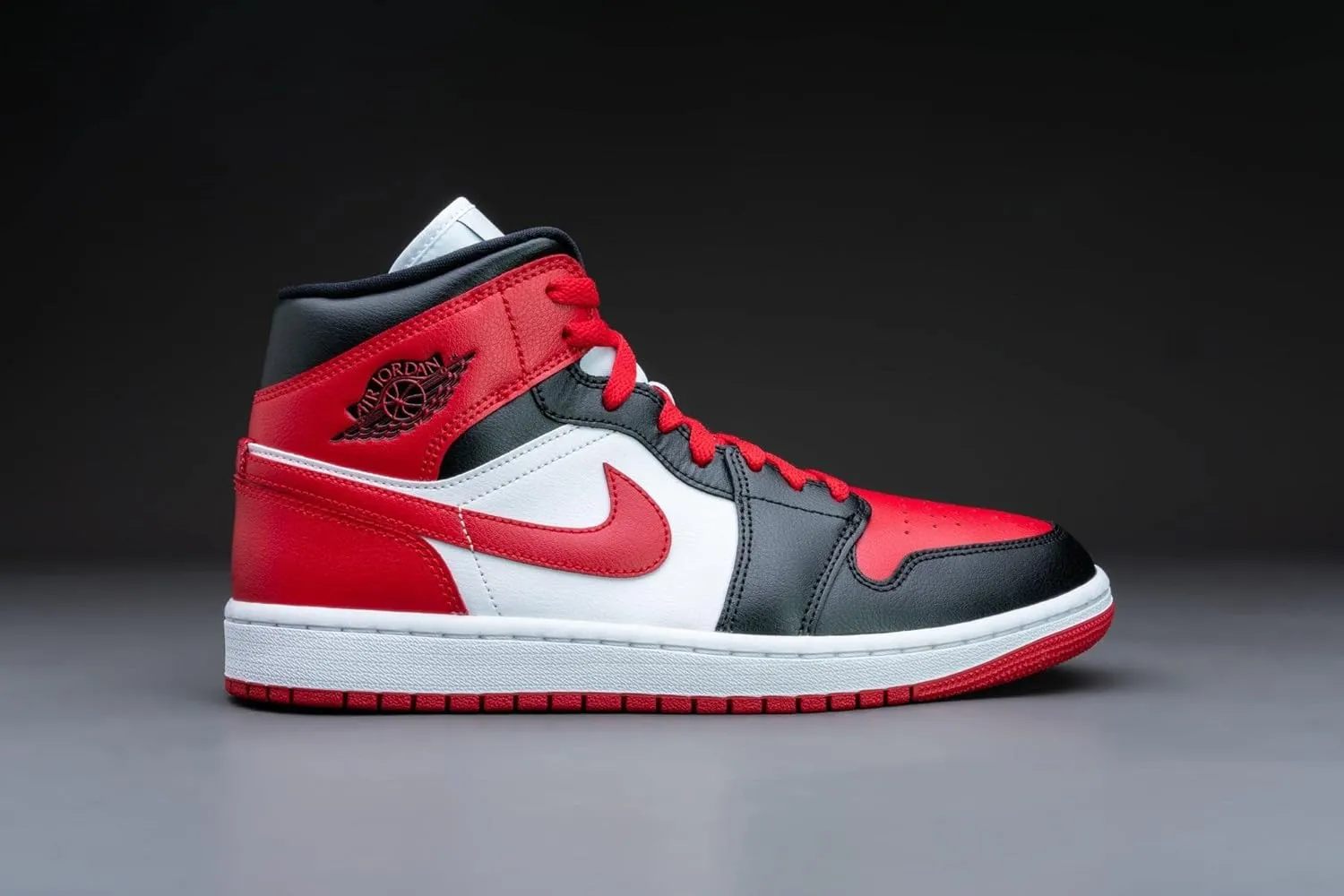 Jordan 1 Mid Women Shoes