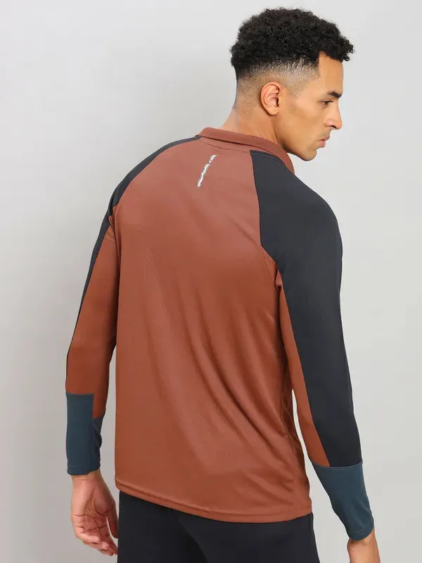 Men Colorblock Slim Fit Polo T-shirt with TECHNO COOL 