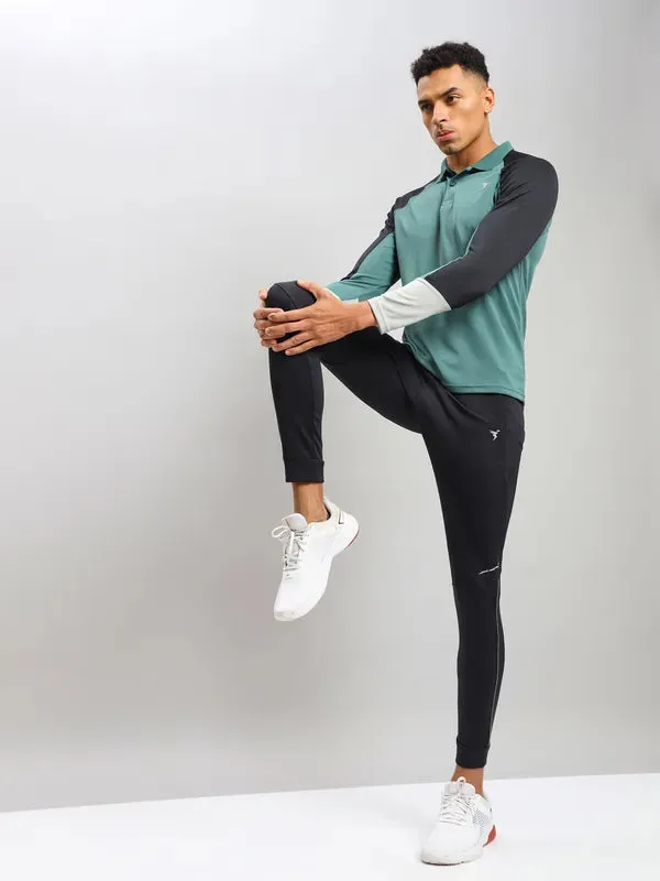 Men Colorblock Slim Fit Polo T-shirt with TECHNO COOL 