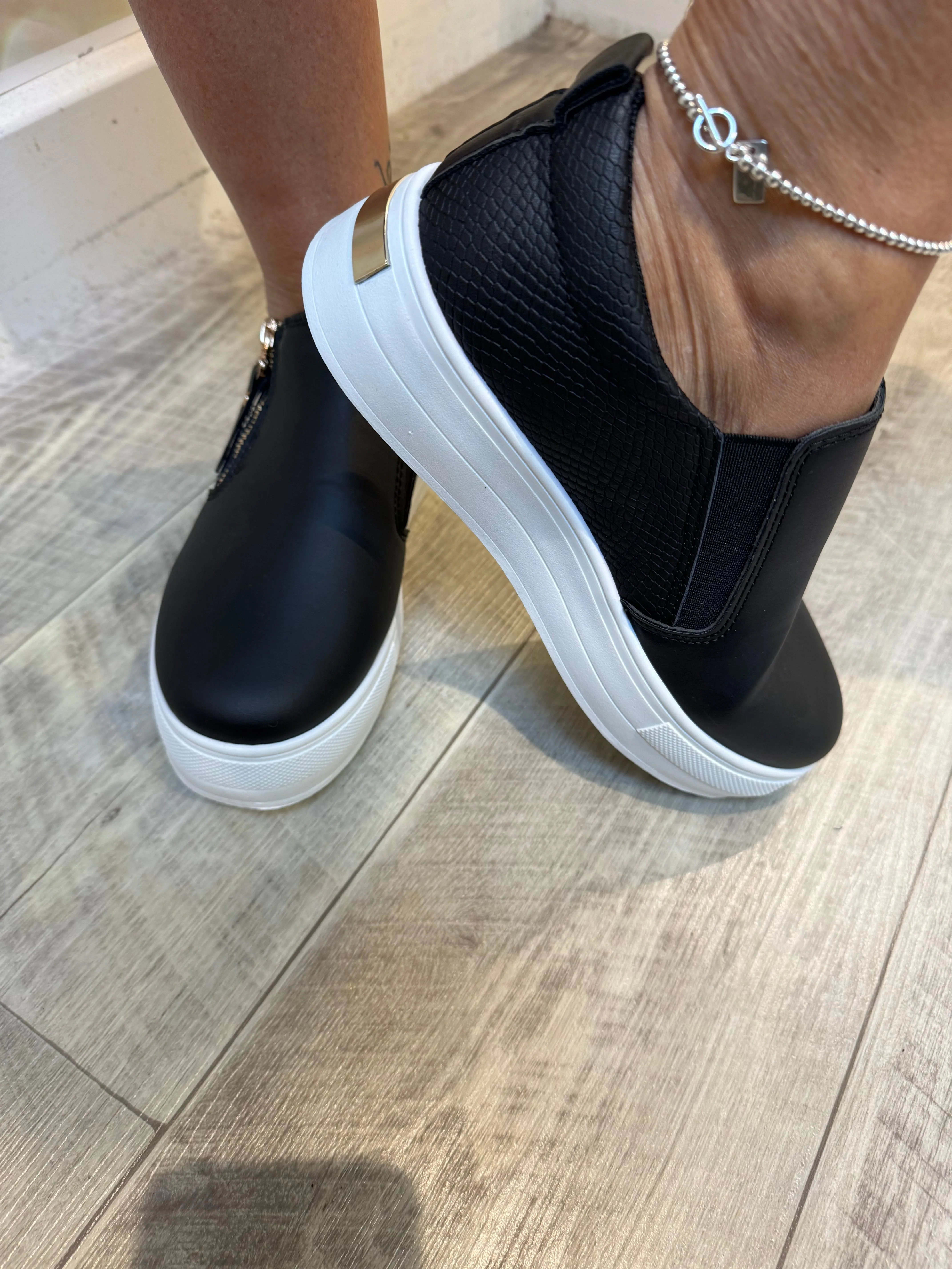 Slip on chunky Trainer/Shoe