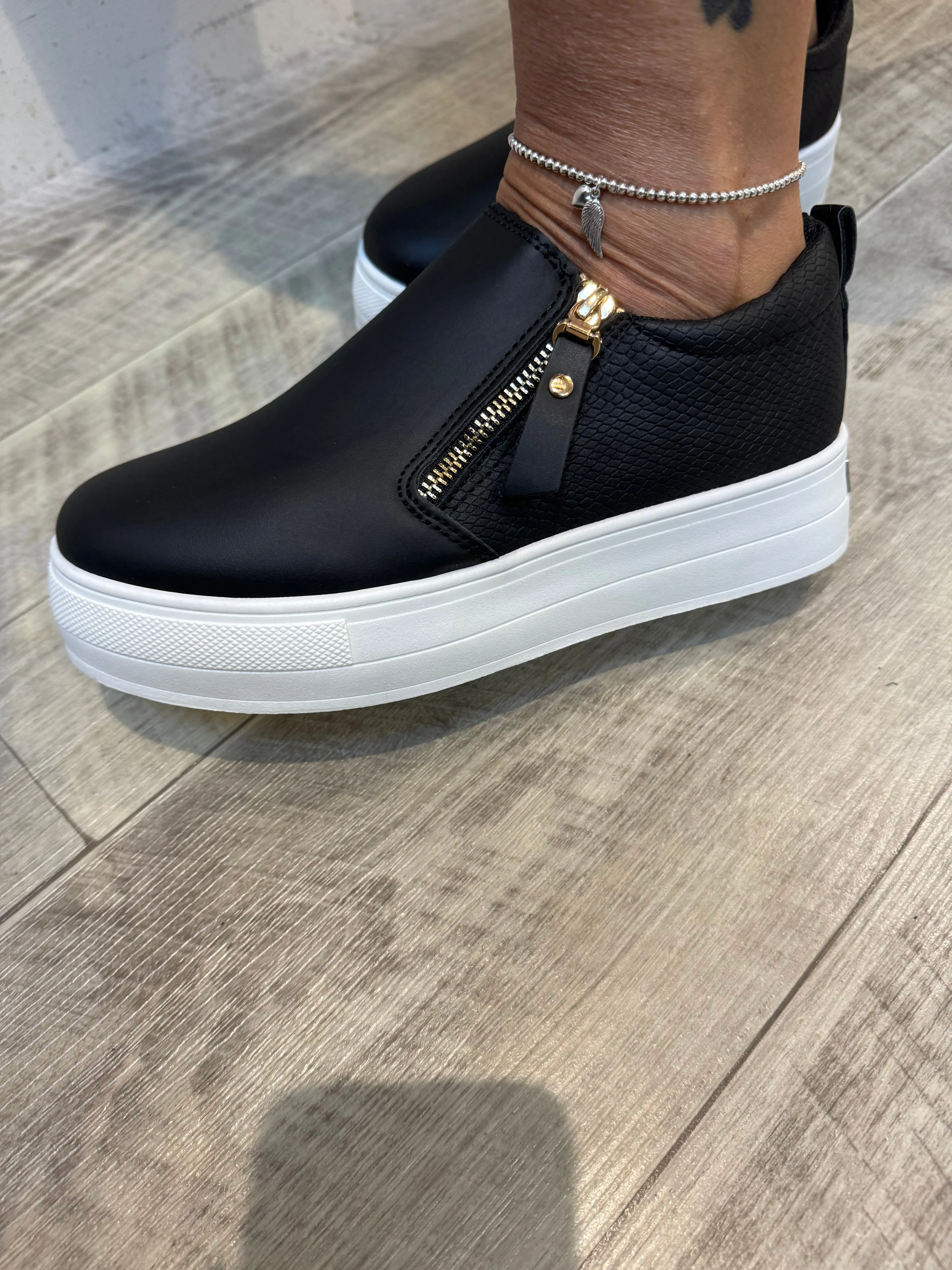 Slip on chunky Trainer/Shoe