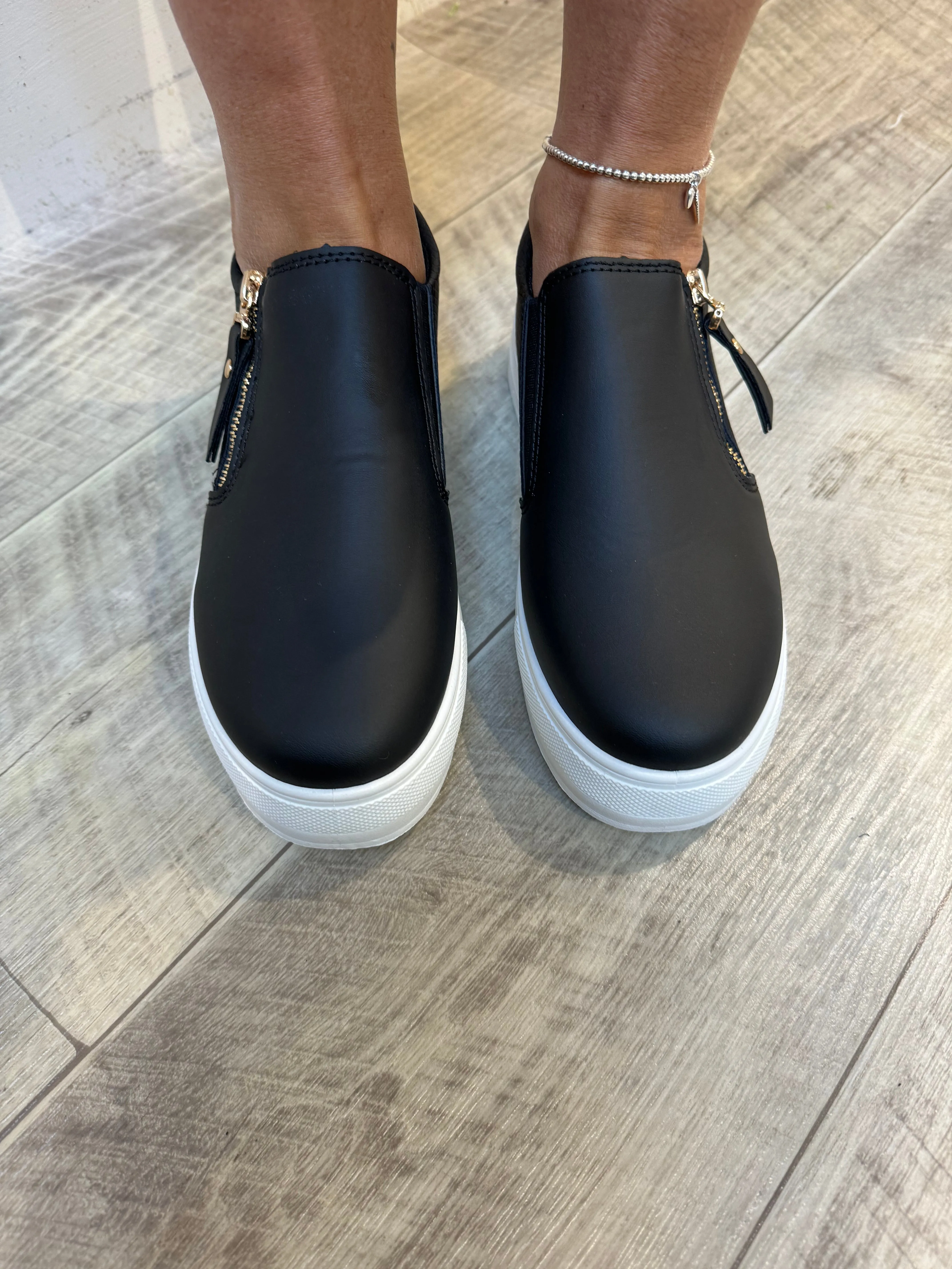 Slip on chunky Trainer/Shoe