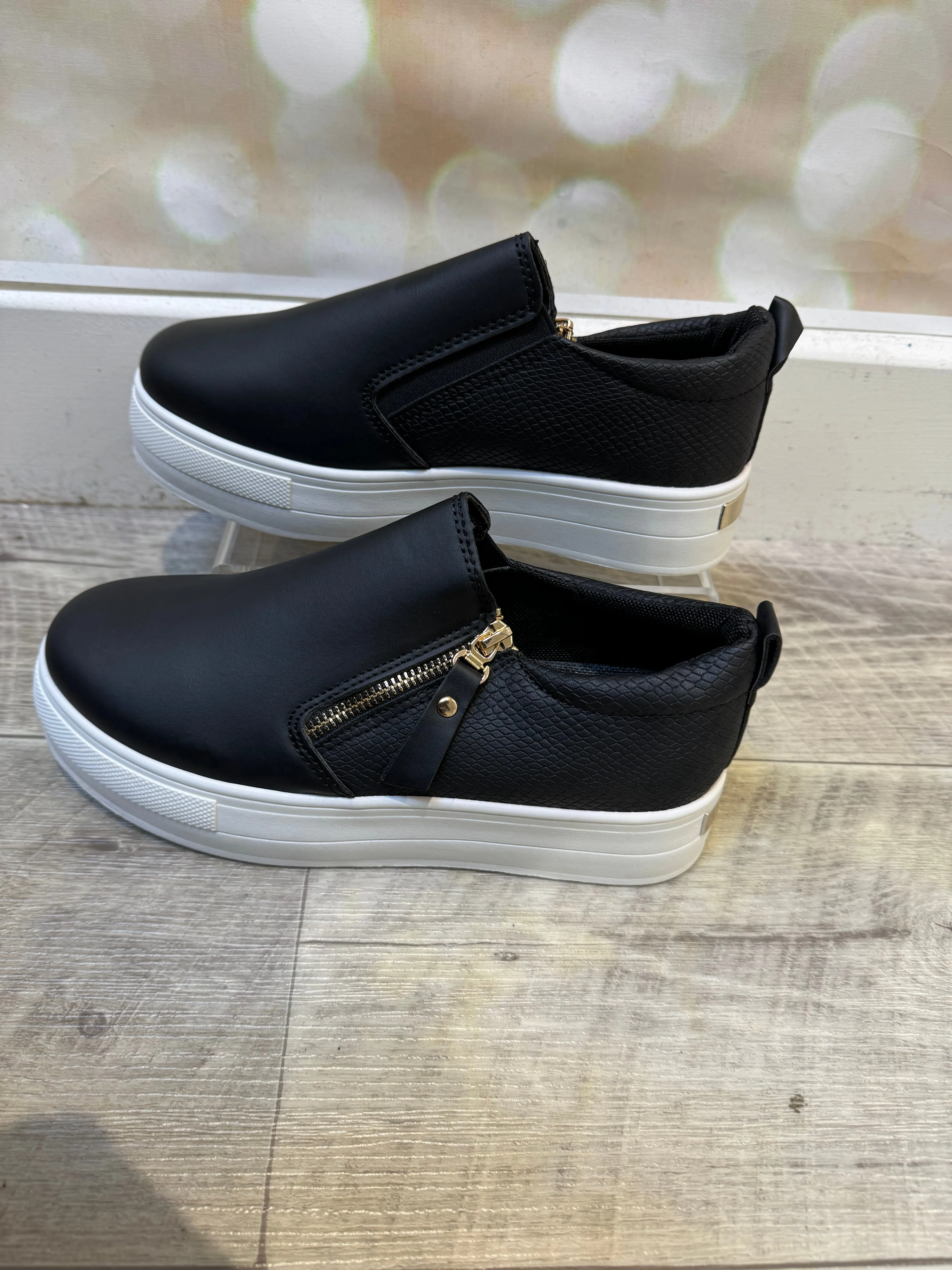 Slip on chunky Trainer/Shoe