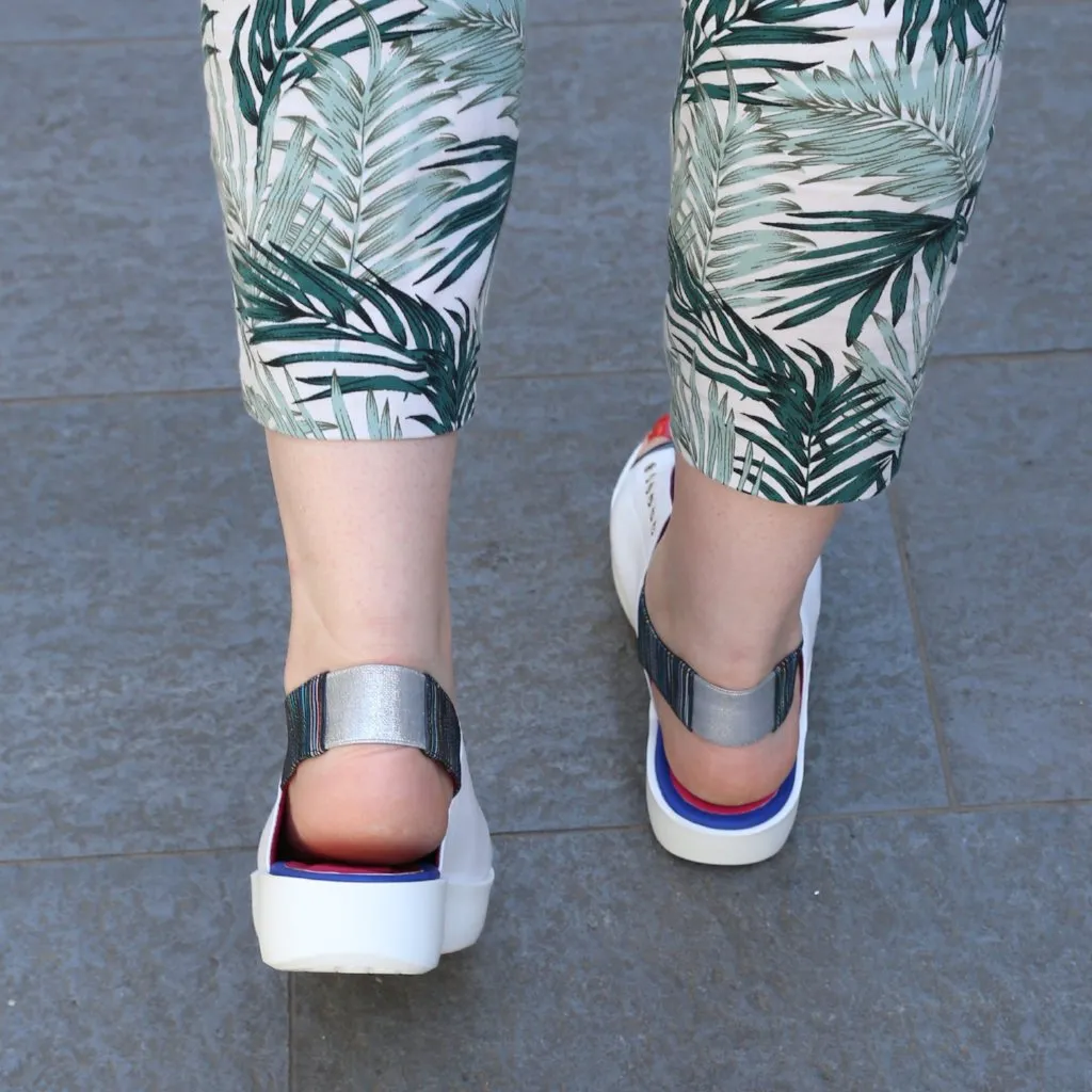 Venus - Black Stripe/White 37, 39 and 40!